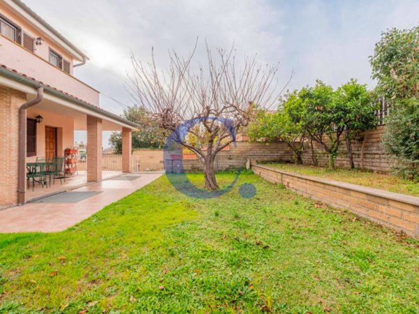 casa indipendente in vendita a Cerveteri