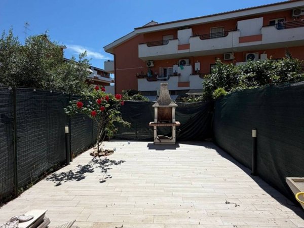 appartamento in vendita a Cerveteri in zona Cerenova