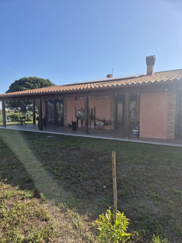 casa indipendente in vendita a Cerveteri in zona Gricciano