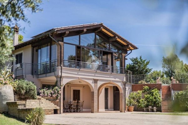 casa indipendente in vendita a Cerveteri in zona Gricciano