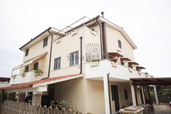 appartamento in vendita a Cerveteri in zona Valcanneto