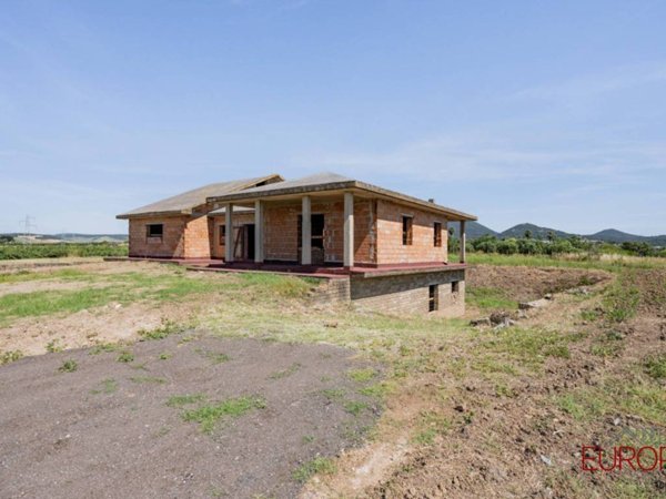 villa in vendita a Cerveteri in zona Sasso