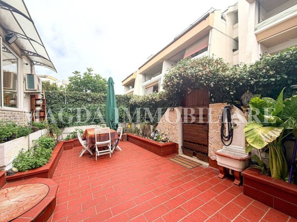 appartamento in vendita a Cerveteri in zona Marina di Cerveteri