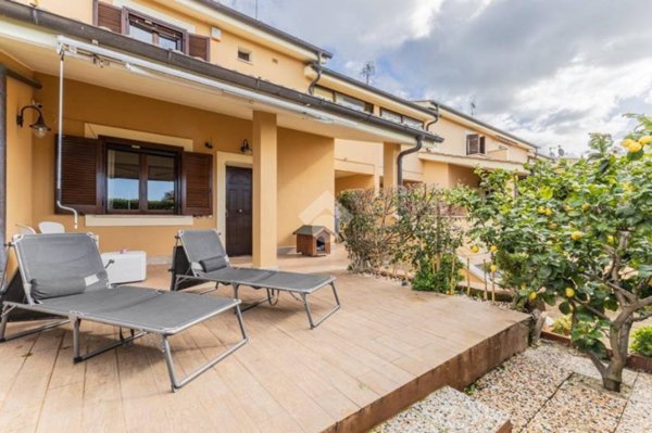casa indipendente in vendita a Cerveteri in zona Zambra