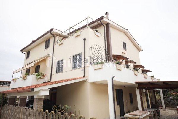 appartamento in vendita a Cerveteri in zona Valcanneto