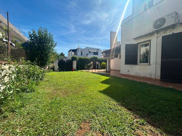 casa indipendente in vendita a Cerveteri in zona Cerenova