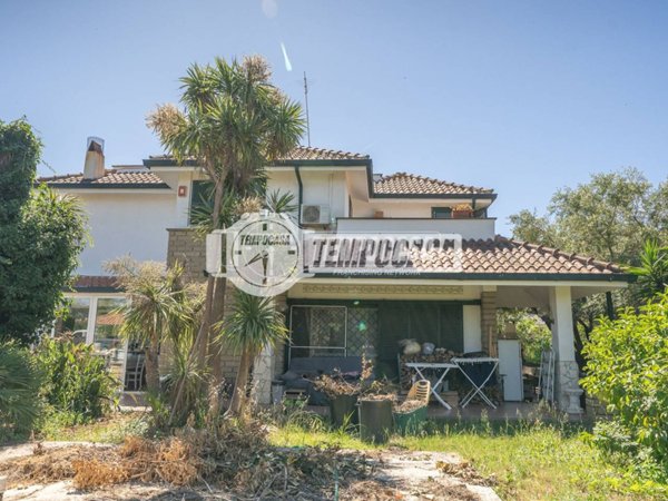 casa indipendente in vendita a Cerveteri in zona Cerenova
