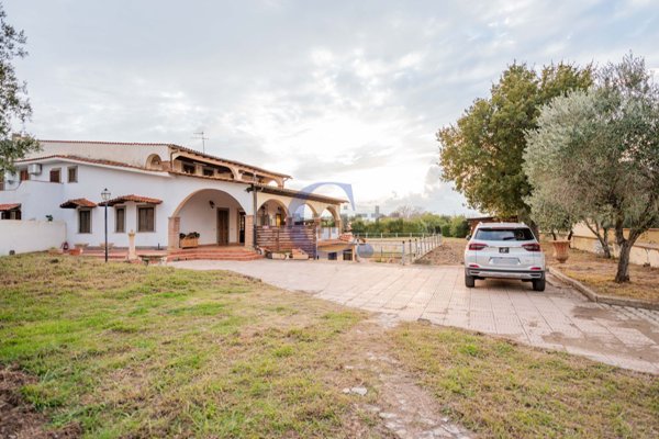 casa indipendente in vendita a Cerveteri in zona Zambra