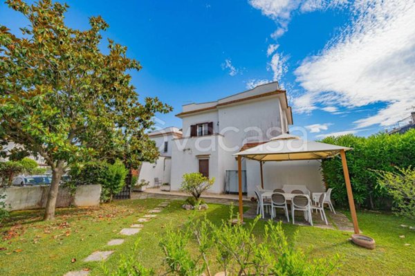 casa indipendente in vendita a Cerveteri in zona Marina di Cerveteri
