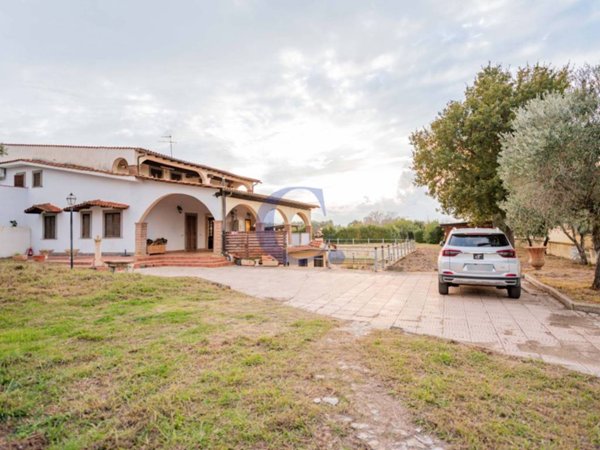 casa indipendente in vendita a Cerveteri in zona Zambra