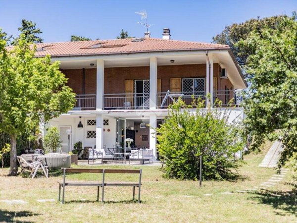casa indipendente in vendita a Cerveteri in zona Cerqueto