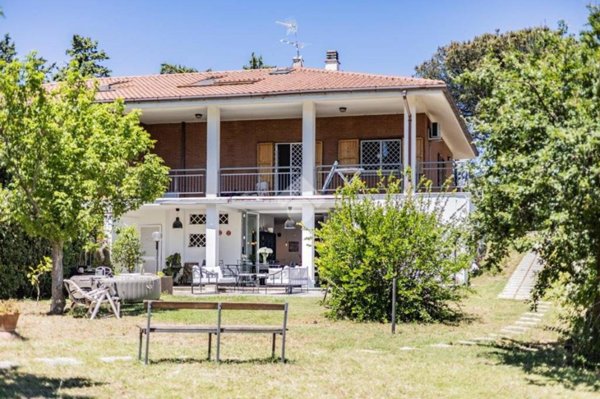 casa indipendente in vendita a Cerveteri in zona Cerqueto
