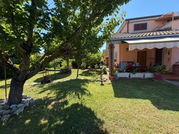casa indipendente in vendita a Cerveteri