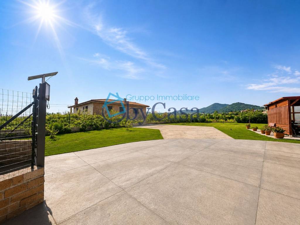 casa indipendente in vendita a Cerveteri in zona Sasso