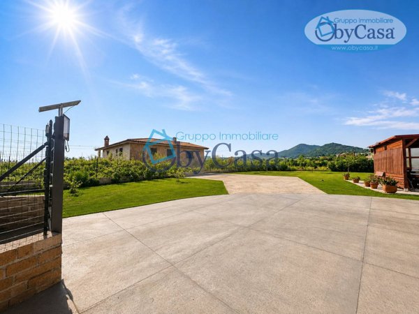casa indipendente in vendita a Cerveteri in zona Sasso