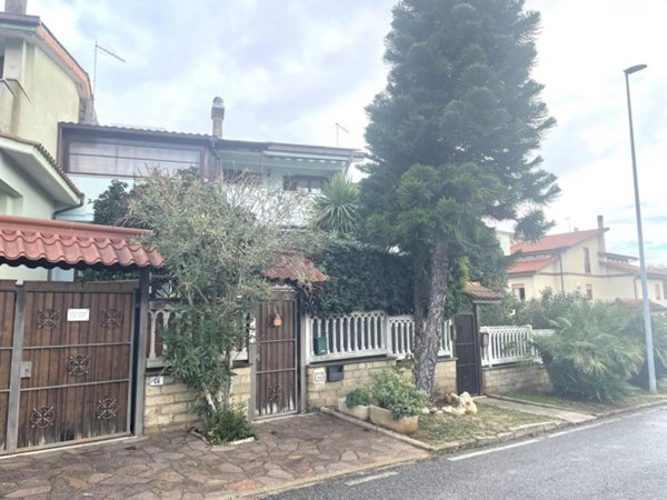casa indipendente in vendita a Cerveteri in zona Valcanneto