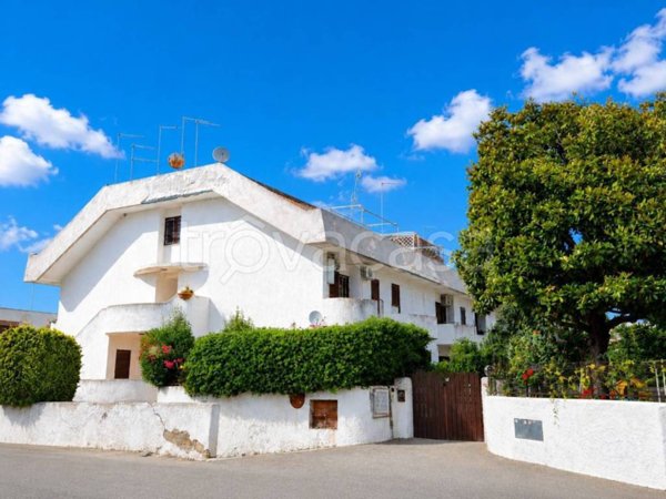 appartamento in vendita a Cerveteri in zona Marina di Cerveteri