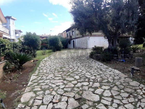 casa indipendente in vendita a Cerveteri