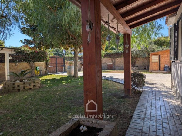 appartamento in vendita a Cerveteri in zona Zambra