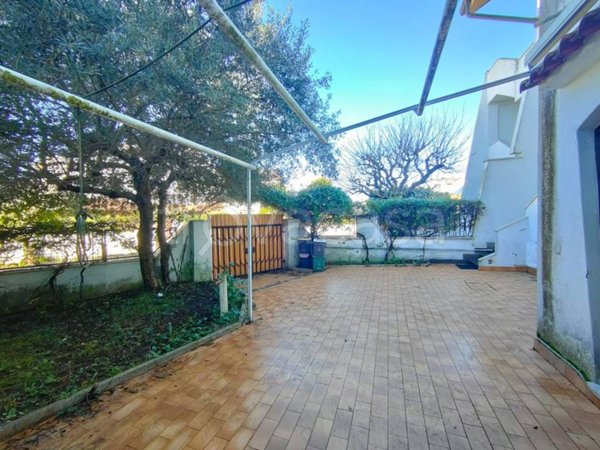 appartamento in vendita a Cerveteri in zona Marina di Cerveteri