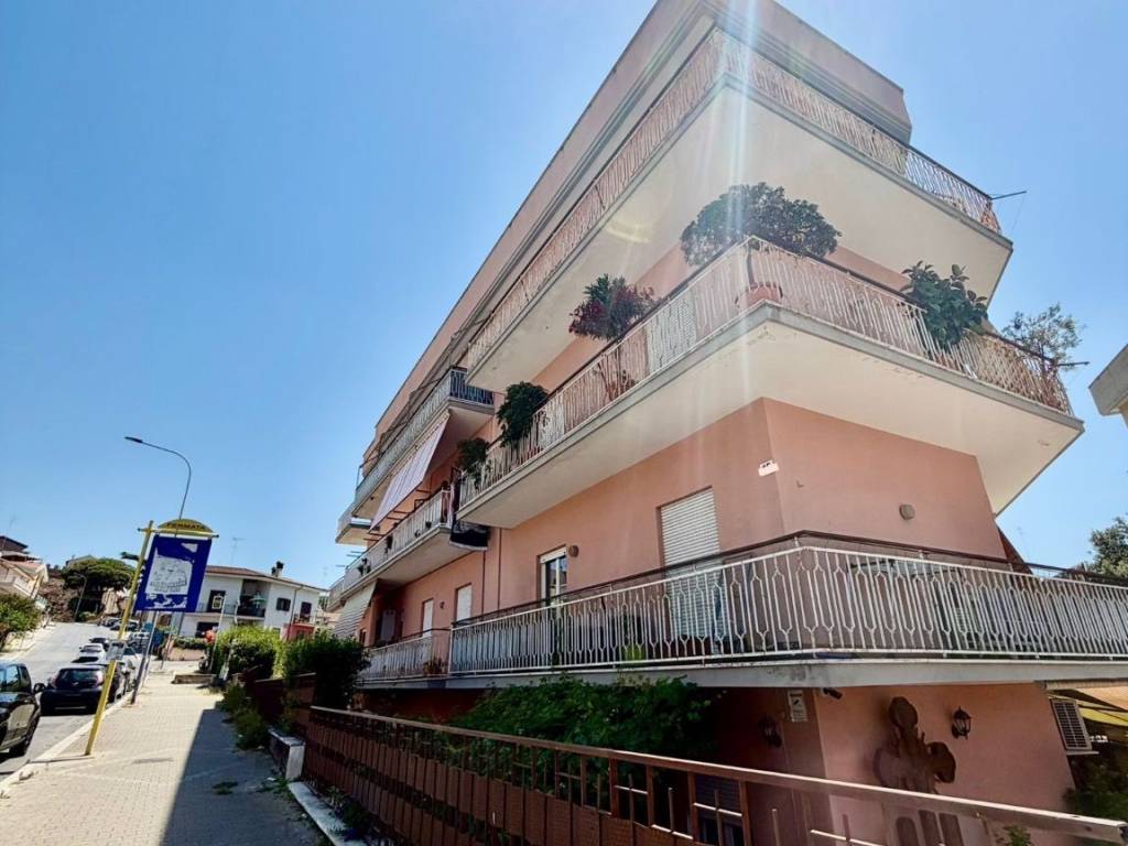 appartamento in vendita a Cerveteri in zona Zambra