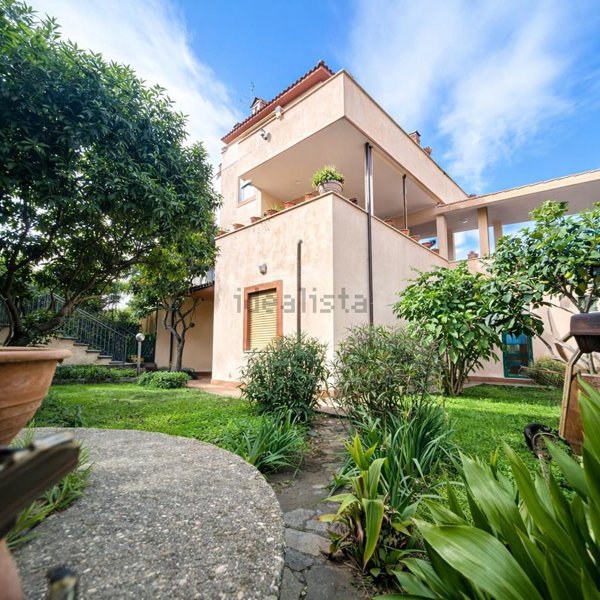 appartamento in vendita a Cerveteri in zona Zambra