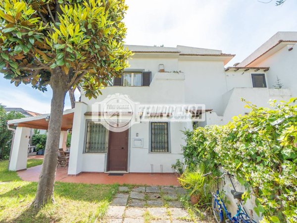 casa indipendente in vendita a Cerveteri in zona Cerenova