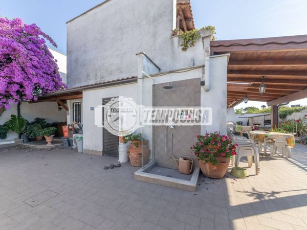 casa indipendente in vendita a Cerveteri in zona Cerenova