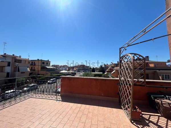appartamento in vendita a Cerveteri in zona Zambra