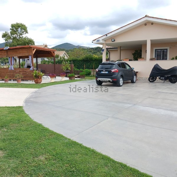 casa indipendente in vendita a Cerveteri