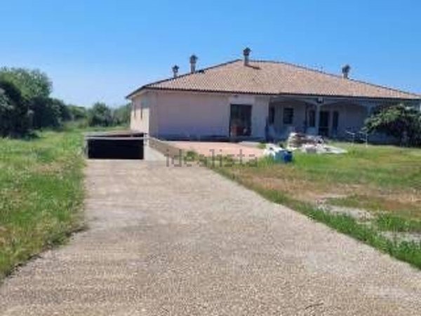 casa indipendente in vendita a Cerveteri