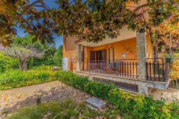 casa indipendente in vendita a Cerveteri in zona Valcanneto