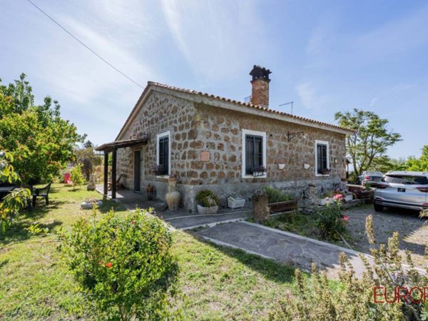 casa indipendente in vendita a Cerveteri in zona Zambra