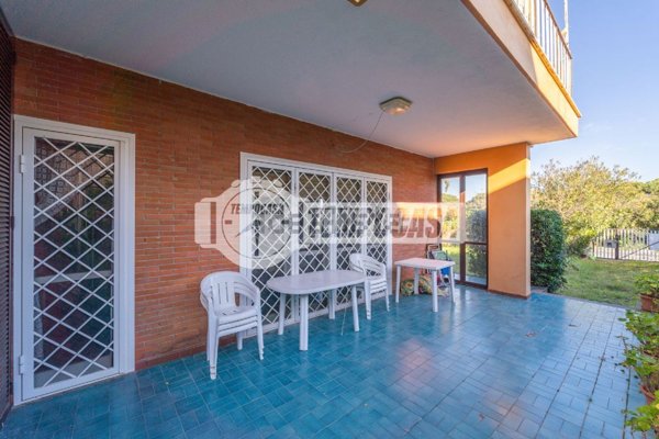 casa indipendente in vendita a Cerveteri in zona Cerenova