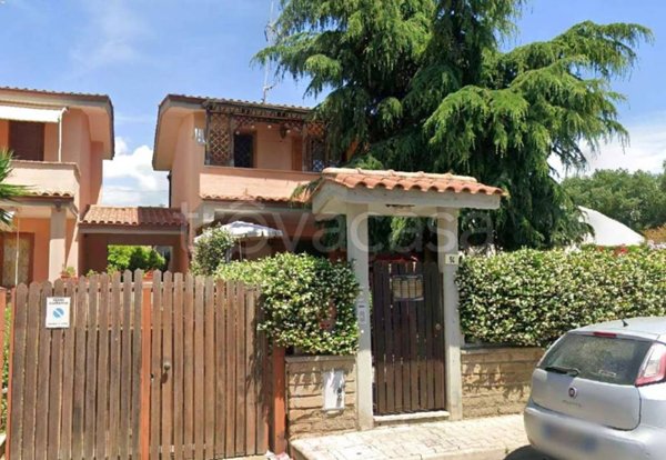 casa indipendente in vendita a Cerveteri in zona Zambra