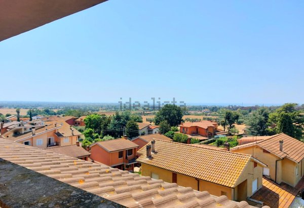 appartamento in vendita a Cerveteri in zona Valcanneto