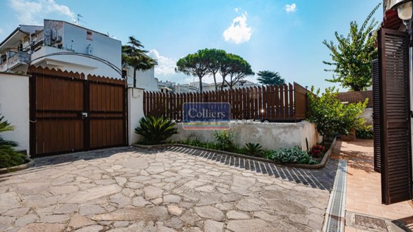 appartamento in vendita a Cerveteri in zona Marina di Cerveteri