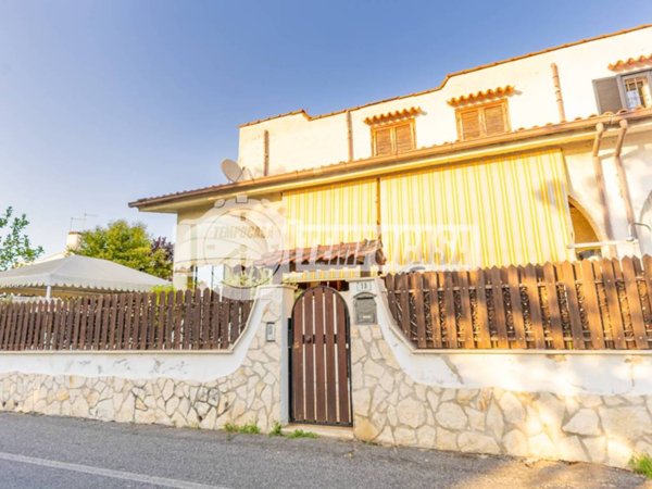 casa indipendente in vendita a Cerveteri in zona Cerenova