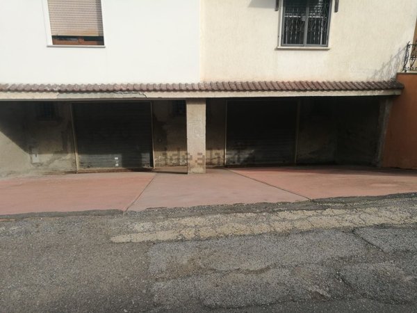 locale di sgombero in vendita a Cerveteri in zona Zambra