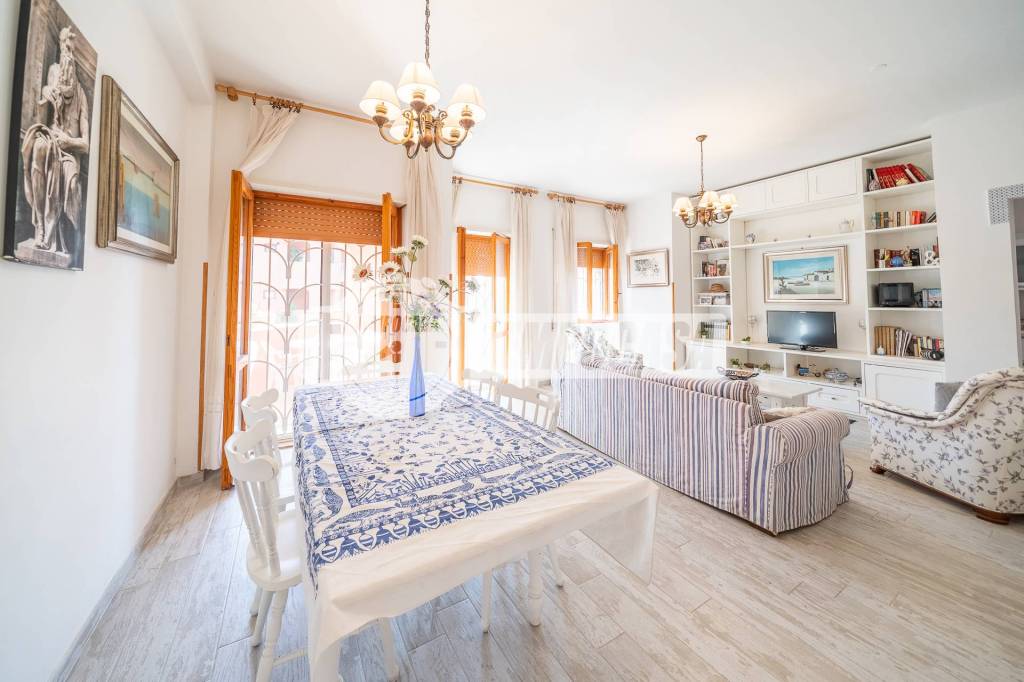 appartamento in vendita a Cerveteri in zona Marina di Cerveteri