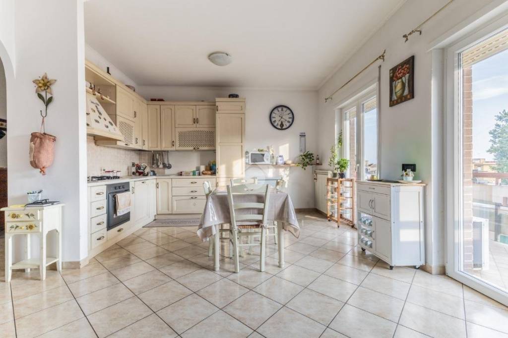 appartamento in vendita a Cerveteri in zona Zambra