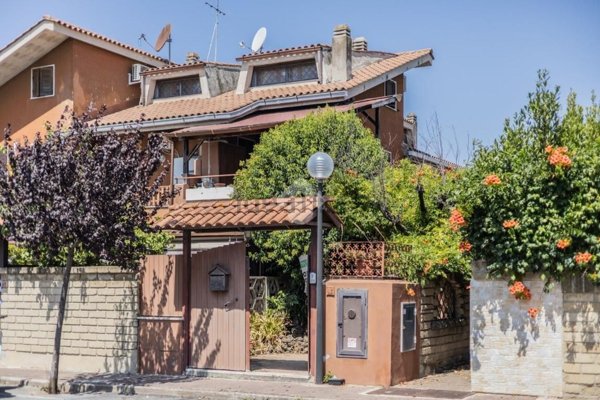 casa indipendente in vendita a Cerveteri in zona Zambra