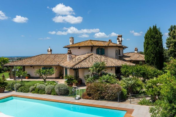 casa indipendente in vendita a Cerveteri