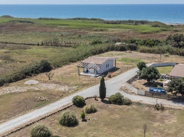 casa indipendente in vendita a Cerveteri in zona Campo di Mare