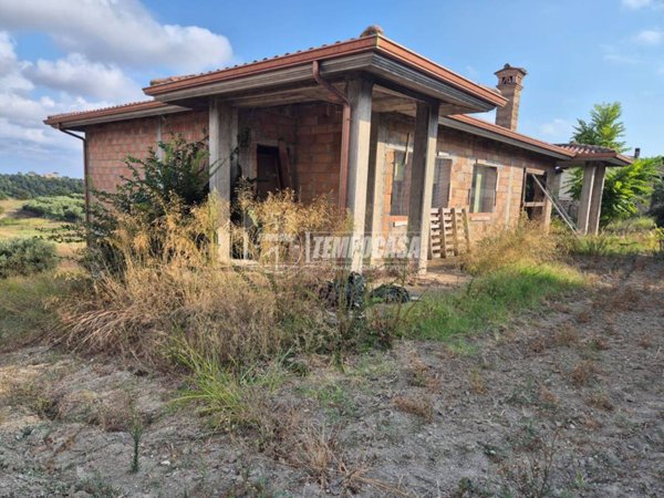 casa indipendente in vendita a Cerveteri in zona Valcanneto