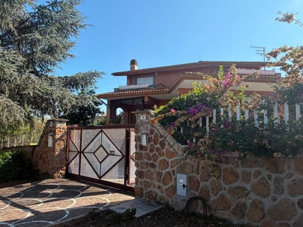 casa indipendente in vendita a Cerveteri in zona Valcanneto