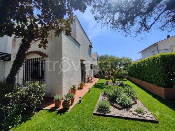casa indipendente in vendita a Cerveteri in zona Marina di Cerveteri