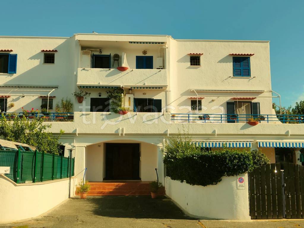 appartamento in vendita a Cerveteri in zona Cerenova
