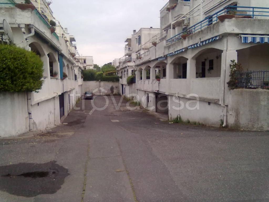 appartamento in vendita a Cerveteri in zona Marina di Cerveteri