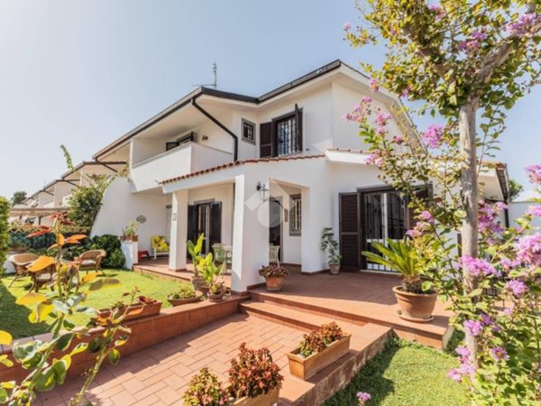 casa indipendente in vendita a Cerveteri in zona Cerenova